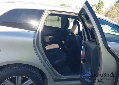 2017 Volvo Xc60 T5 Inscription z USA, uszkodzony, nr VIN YV440MDU3H2008371